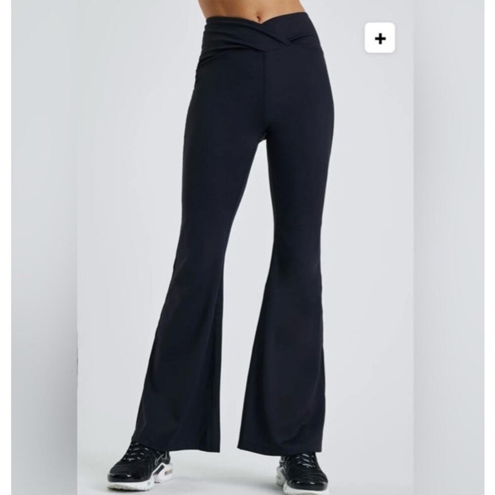 Year Of Ours Veronica Flare Leggings Black Yoga Pants Size M